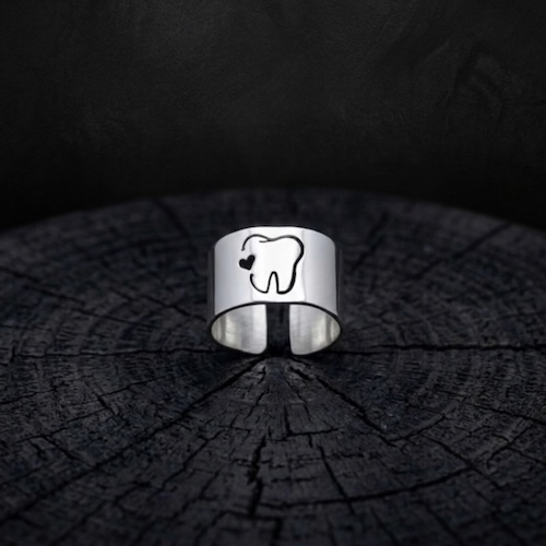 VVN001 Anillo estilo argolla diseño muelita 2
